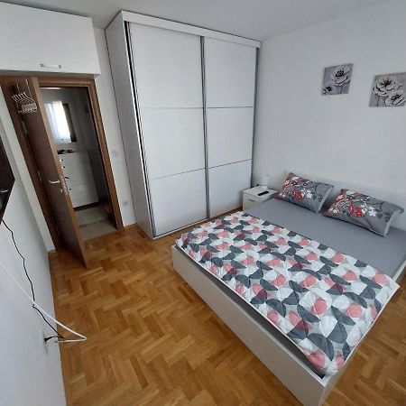 Apartment Gelic Family Κουμάνοβο Εξωτερικό φωτογραφία