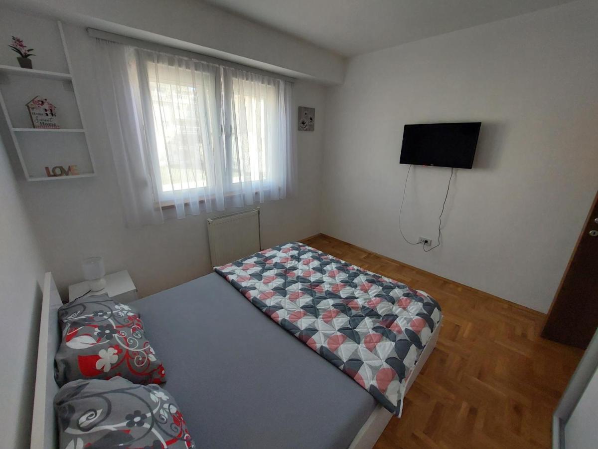 Apartment Gelic Family Κουμάνοβο Εξωτερικό φωτογραφία
