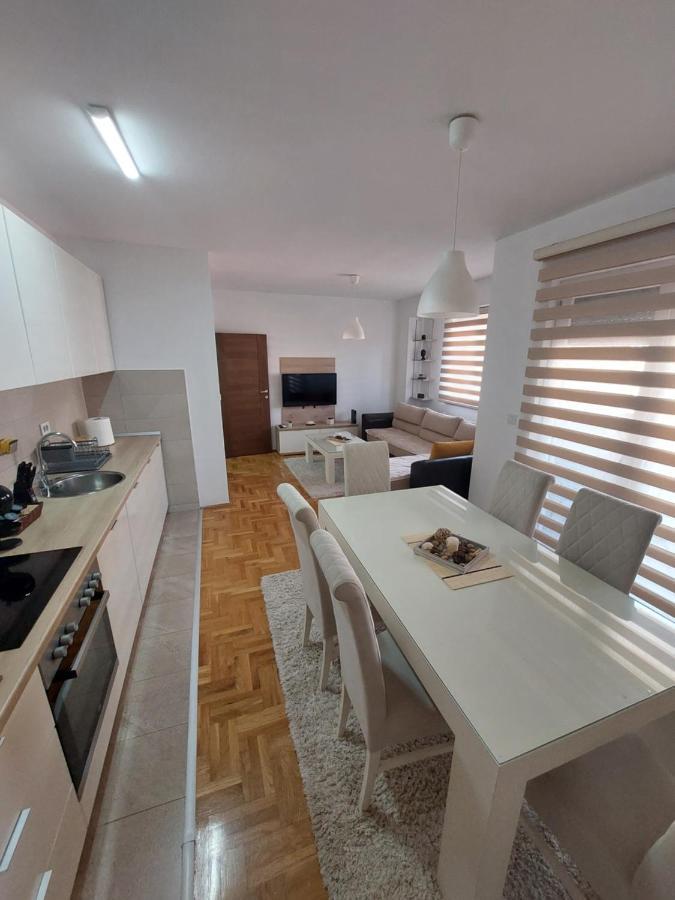 Apartment Gelic Family Κουμάνοβο Εξωτερικό φωτογραφία