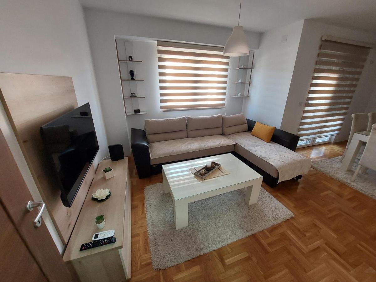 Apartment Gelic Family Κουμάνοβο Εξωτερικό φωτογραφία